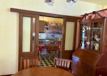 Sala da pranzo - Villa via croce
 
1, Cerisano - foto 2