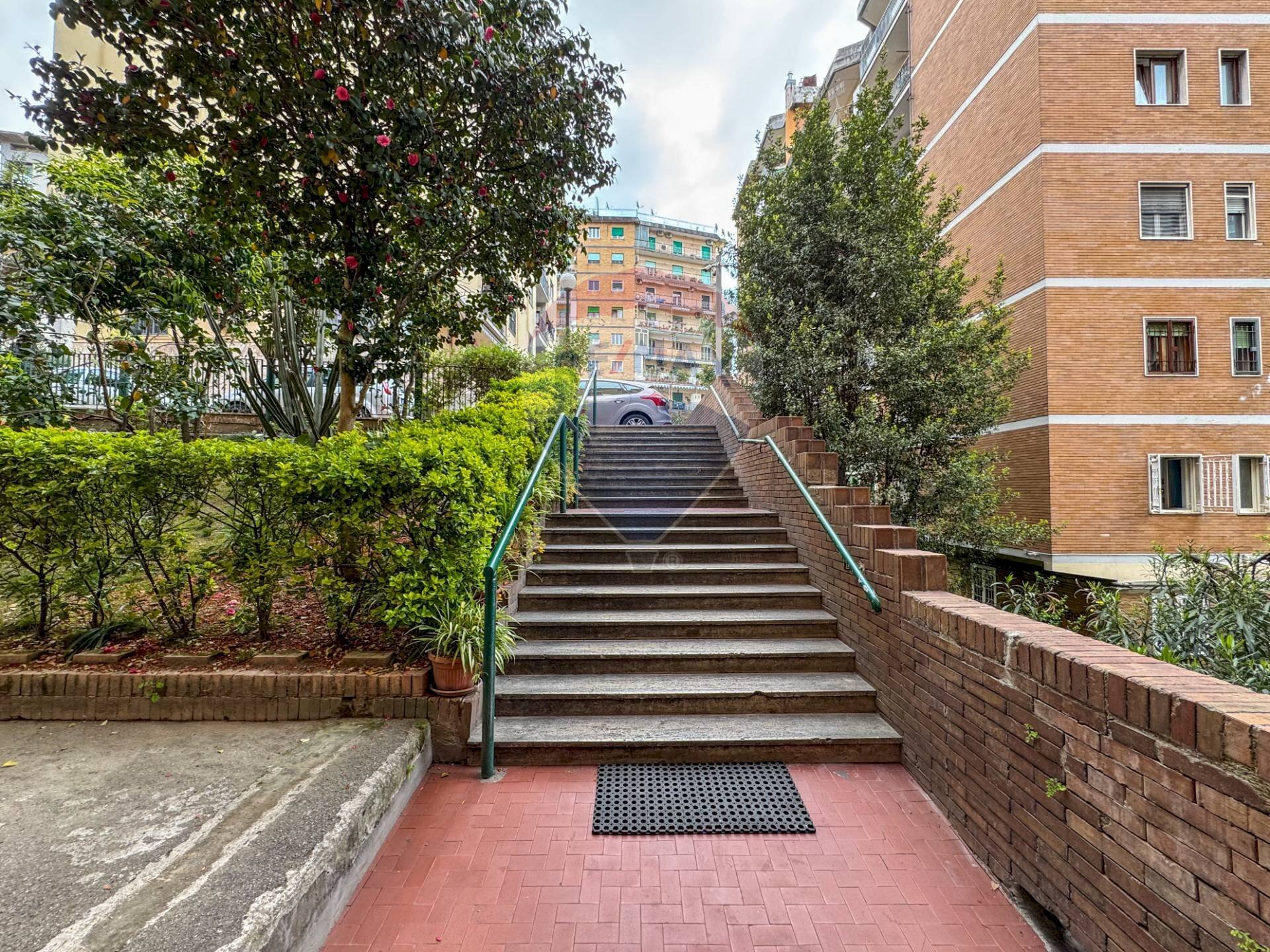 Scale - Apartment Via E. A. Mario, Napoli - photo 1