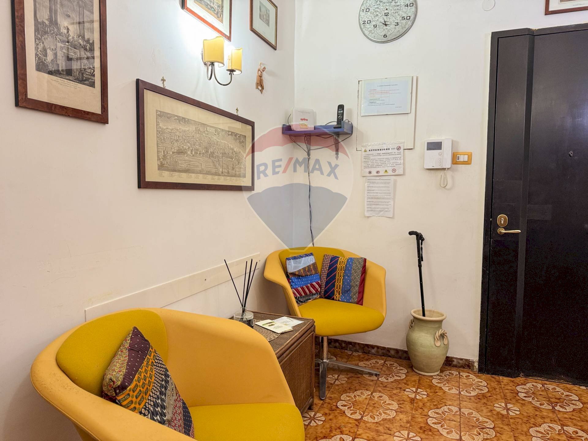 Soggiorno - Apartment Via E. A. Mario, Napoli - photo 3