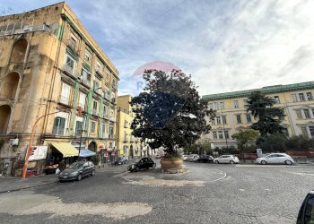 Edificio all\'aperto - Quadrilocale Via Salvator Rosa, Napoli - foto 2