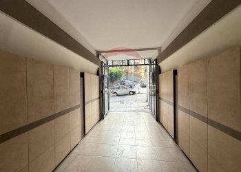 Ricezione / Lobby - Quadrilocale Via Salvator Rosa, Napoli - foto 16