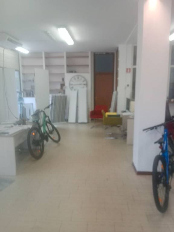 Interno non residenziale - Negozio via Francesco Borromini, Carpi - foto 1
