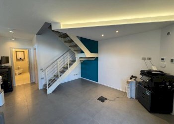 Ingresso - Trilocale via Giuseppe Verdi, 10, Cuvio - foto 2