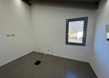 Camera da letto - Trilocale via Giuseppe Verdi, 10, Cuvio - foto 16