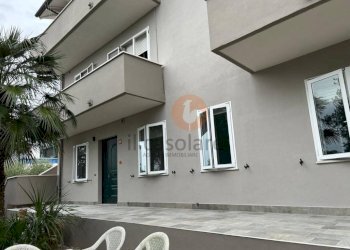 Facciata - Four-room apartment Barchi, Terre Roveresche - photo 2