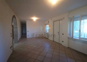 Salone - Four-room apartment Barchi, Terre Roveresche - photo 21