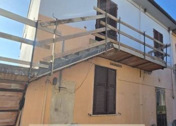 Facciata - Quadrilocale strada Regionale Pistoiese, Signa - foto 3