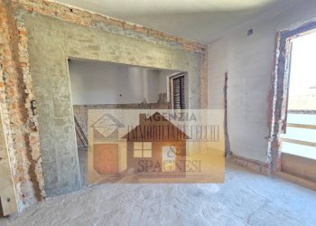 Interno palazzo - Quadrilocale strada Regionale Pistoiese, Signa - foto 6