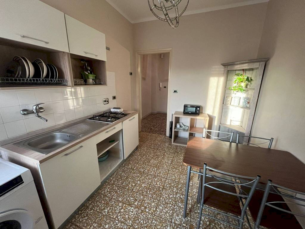 Cucina - Trilocale via Don Bartolomeo Grazioli, 40, Torino (zona Mirafiori Nord) - foto 3