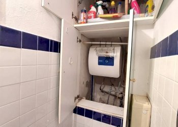 Bagno - Negozio via Eugenia Ravasco, Genova (zona Centro Storico) - foto 8