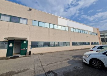 Facciata - Capannone via Thomas Alva Edison, Settimo Milanese - foto 1