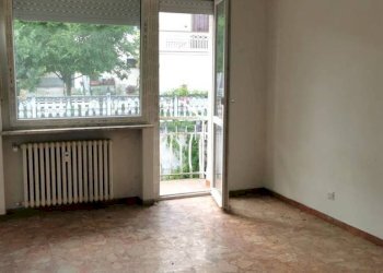 Camera da letto - Trilocale corso Torino, 505, Asti - foto 9