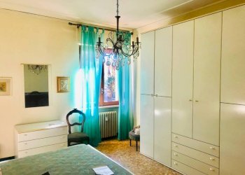 Camera da letto - Three-room apartment via Giuseppe Verdi, Nizza Monferrato - photo 13