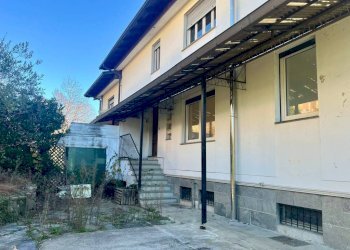 Facciata - Appartamento via Filippo Turati, 10, Roasio - foto 21