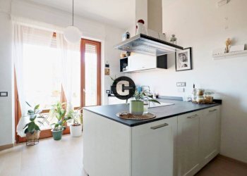Cucina - Three-room apartment corso Tortona, 21, Torino (neighborhood Vanchiglia) - photo 4