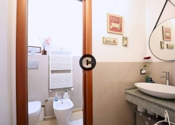 Bagno - Three-room apartment corso Tortona, 21, Torino (neighborhood Vanchiglia) - photo 8