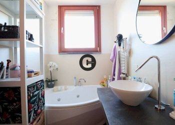 Bagno - Three-room apartment corso Tortona, 21, Torino (neighborhood Vanchiglia) - photo 11