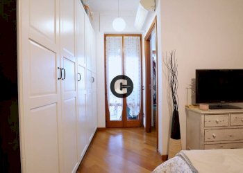 Camera da letto - Three-room apartment corso Tortona, 21, Torino (neighborhood Vanchiglia) - photo 12