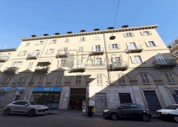 Facciata - Bilocale via San Donato, 46, Torino (zona San Donato) - foto 2