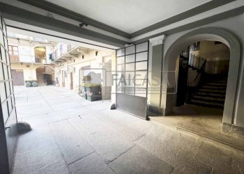 Interno palazzo - Bilocale via San Donato, 46, Torino (zona San Donato) - foto 9