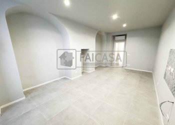 Salone - Bilocale via San Donato, 46, Torino (zona San Donato) - foto 14