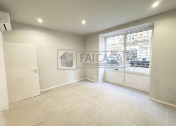 Camera da letto - Bilocale via San Donato, 46, Torino (zona San Donato) - foto 23