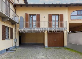 Cortile interno - Trilocale via Cattedrale, Asti - foto 8