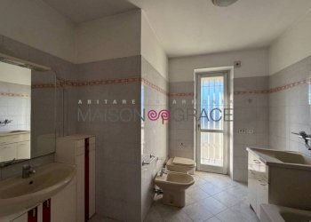 Bagno - Villa strada Guarene, 15, Alba - photo 13