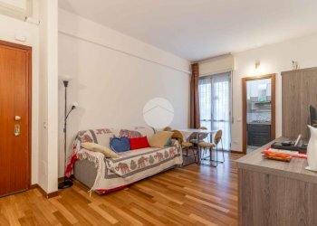 Two-room apartment Via Alessandro Manzoni, Trezzano sul Naviglio - photo 2