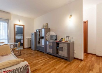 Two-room apartment Via Alessandro Manzoni, Trezzano sul Naviglio - photo 4