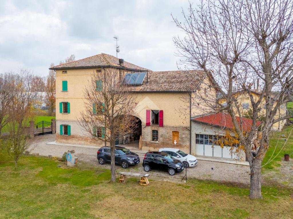 Casa indipendente Via Anita Garibaldi, Reggio nell'Emilia - foto 2