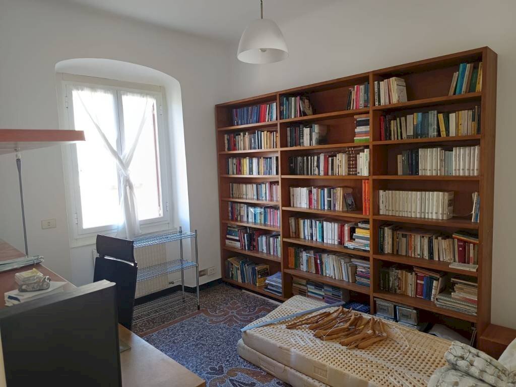 Three-room apartment Genova (neighborhood Castelletto) - photo 2
