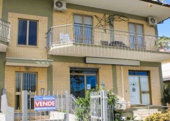 Facciata - Attico via Giacomo Leopardi, Spigno Saturnia - foto 12