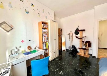 Camera da letto - Trilocale via Laviosa, Genova (zona Pegli) - foto 10