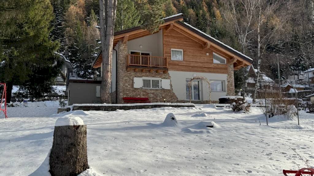 Facciata - Villa Località Seremon, 490, Charvensod - foto 2