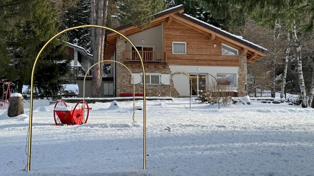 Facciata - Villa Località Seremon, 490, Charvensod - foto 3