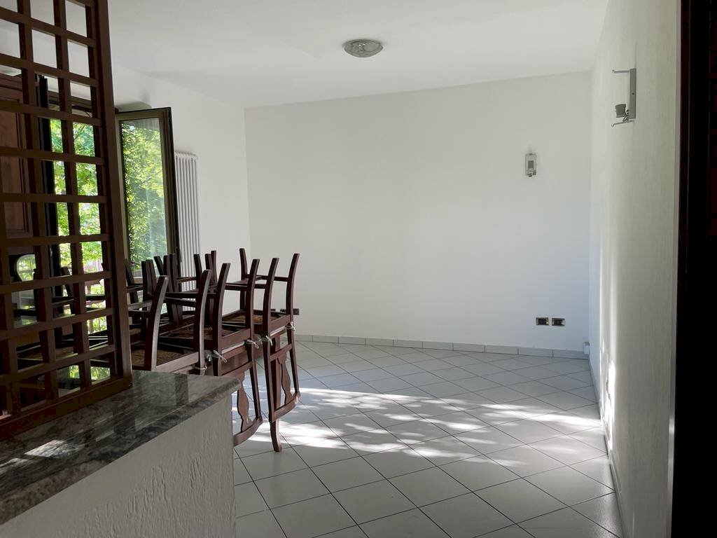 Salone - Trilocale via Monte Grivola, 14, Aosta - foto 2