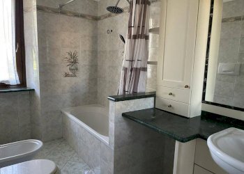 Bagno - Trilocale via Monte Grivola, 14, Aosta - foto 10