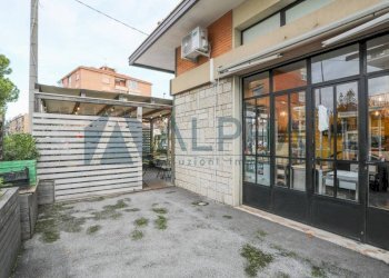 Cortile interno - Discoteca - Disco Pub - Locale Notturno via Dario Campana, Rimini - foto 28