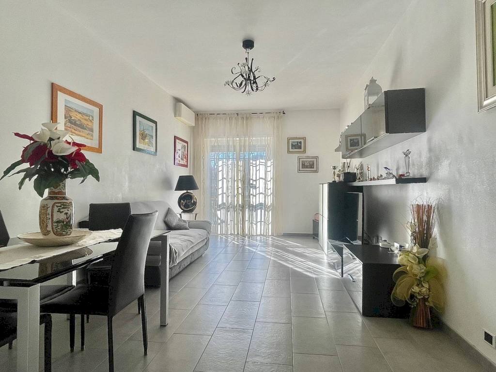 Salone - Trilocale via Foiano della Chiana, Roma - foto 1