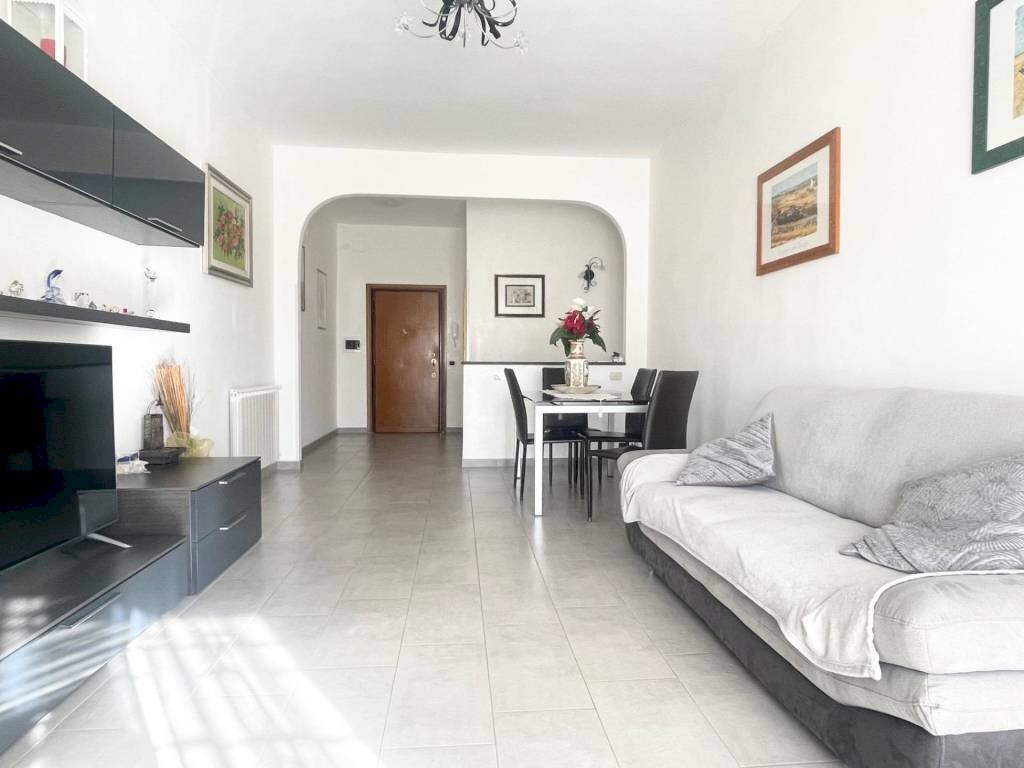 Salone - Trilocale via Foiano della Chiana, Roma - foto 2