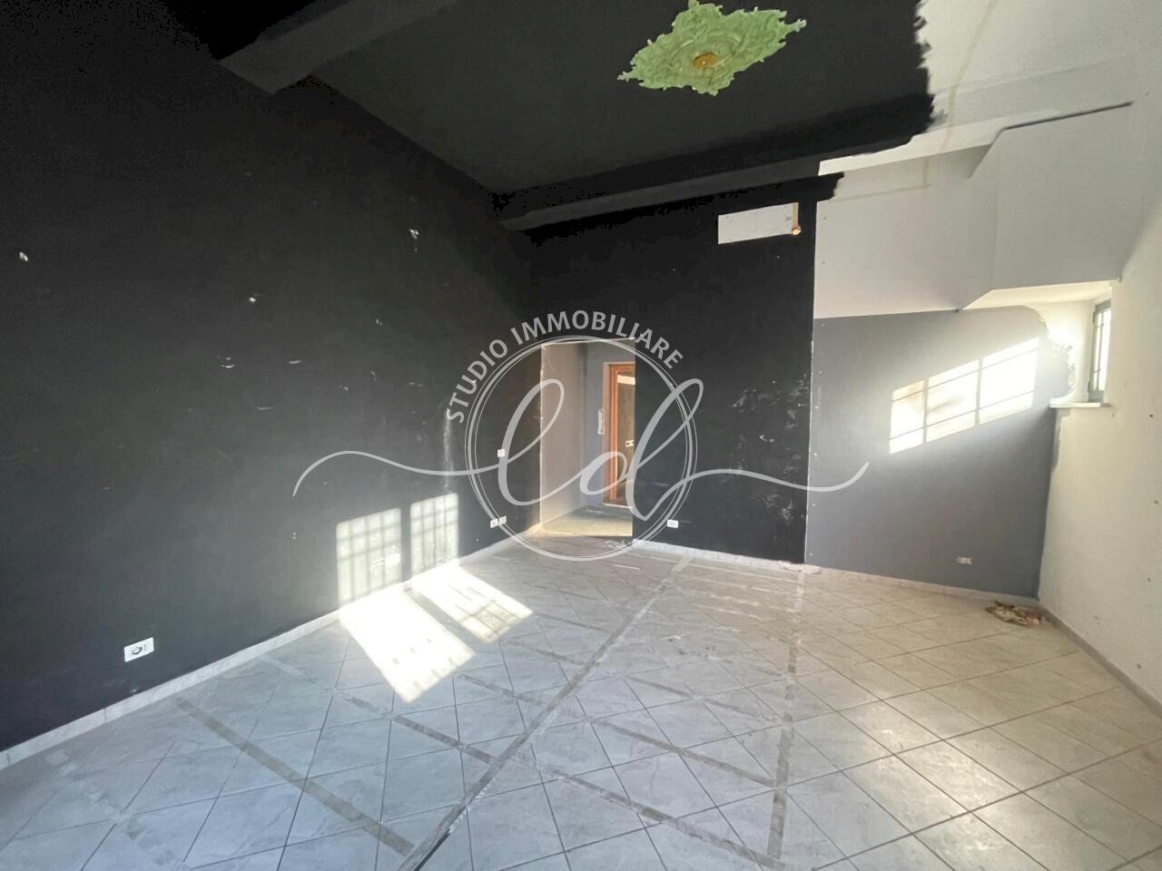 WhatsApp Image 2025-11-28 at 13.36.53.jpeg - Locale Commerciale Pietrasanta - foto 3