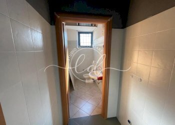 WhatsApp Image 2025-11-28 at 13.36.53 (2).jpeg - Locale Commerciale Pietrasanta - foto 5