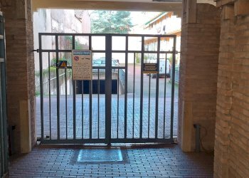 Posto Auto via Frassinago, 23, Bologna (zona Centro Storico) - foto 1