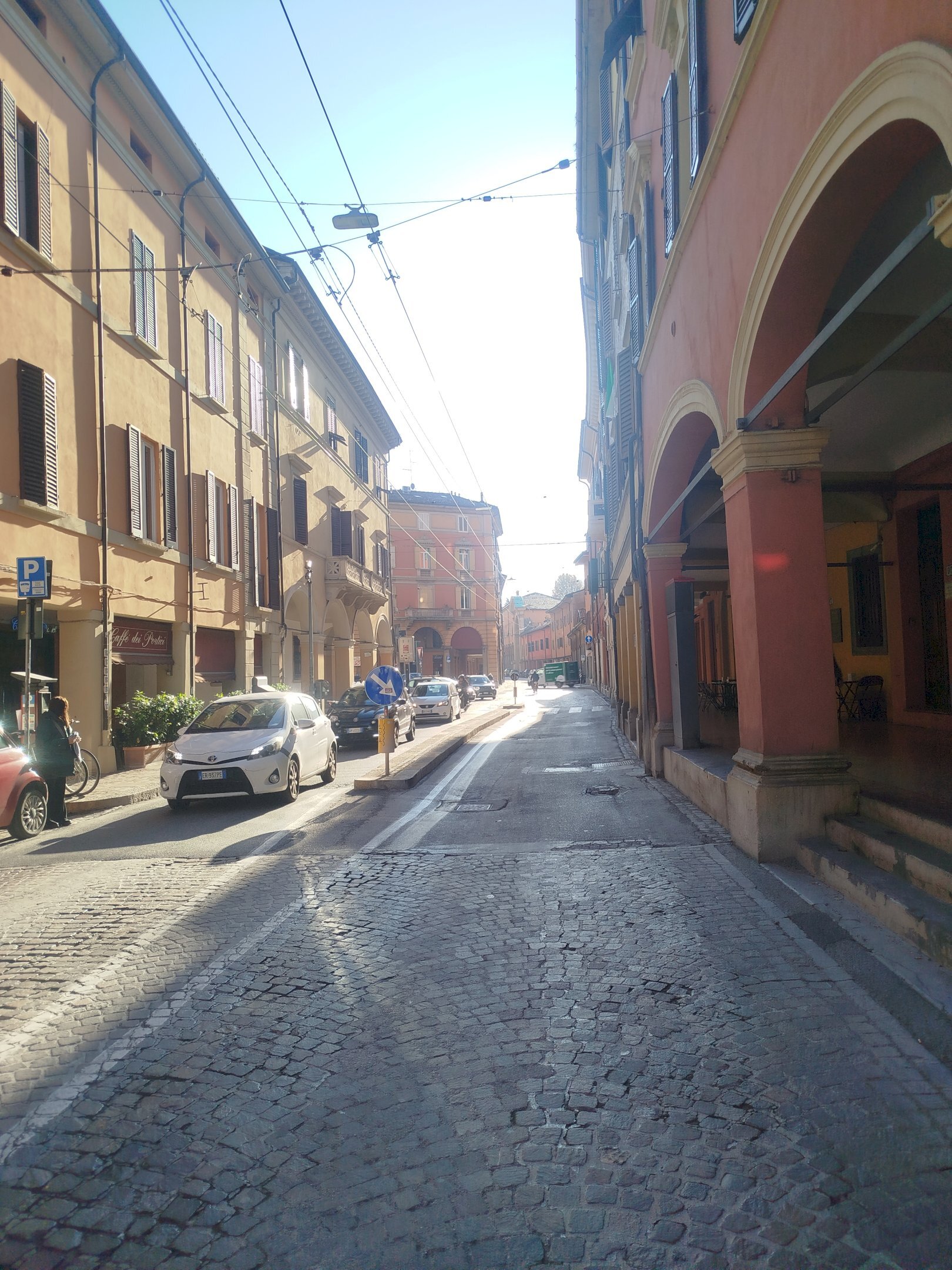 Shop via Santo Stefano, 84, Bologna (neighborhood Centro Storico) - photo 1