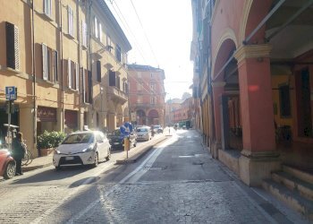 Negozio via Santo Stefano, 84, Bologna (zona Centro Storico) - foto 1