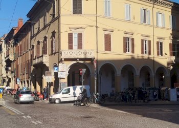 Negozio via Santo Stefano, 84, Bologna (zona Centro Storico) - foto 2