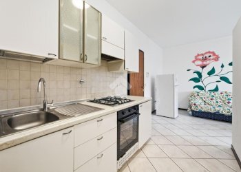 One-room apartment Via Maiella, Reggio nell'Emilia - photo 2