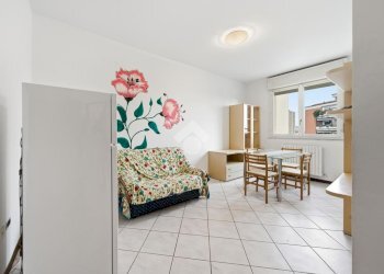 One-room apartment Via Maiella, Reggio nell'Emilia - photo 3