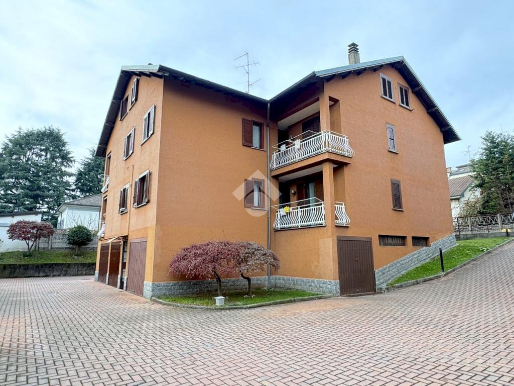 Apartment Via oglio, Cesate - photo 1